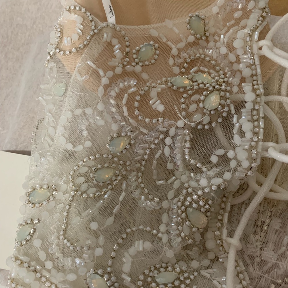 Sold!!! Nwt lulu beaded & tulle wedding dress - Picture 6 of 8